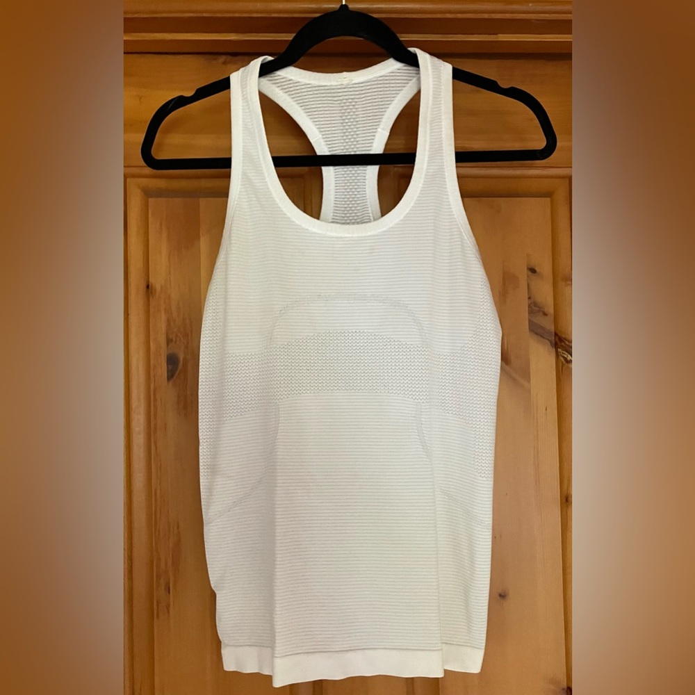 Lululemon gym top !!